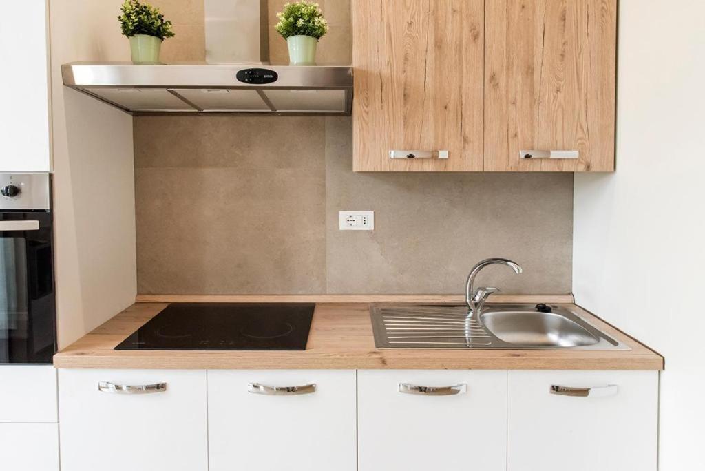 P010 - Porto Recanati, Nuovo Monolocale Fronte Mare Ngoại thất bức ảnh